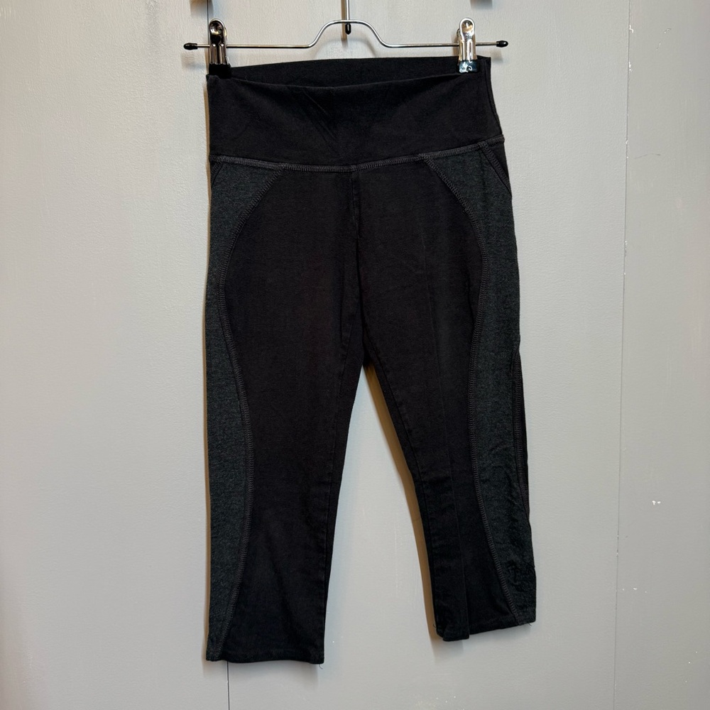 2 pair Green Apple Bamboo Yoga Capri Pants - Picture 4 of 5
